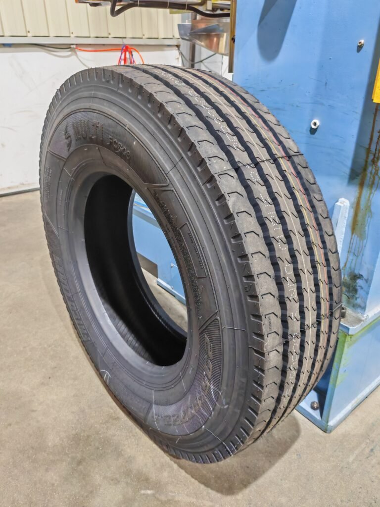 295 80r22.5 tyre Cambodia tire 295 80r 22.5 steer tires commercial truck tire Frico Tire FCS08